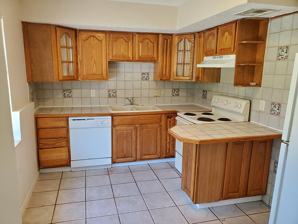 1st image of 5269 Bougenville Dr