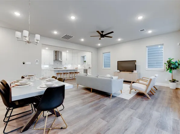 1422 W 34th 1/2 St, Houston, TX 77018