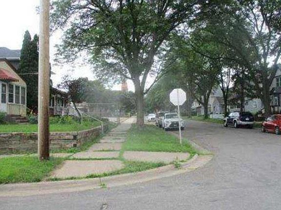 5th image of 862 Jessamine Ave E