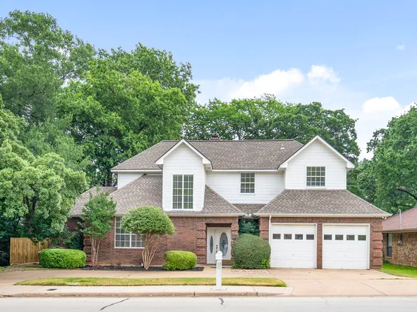2805 Woodside Dr, Arlington, TX 76016
