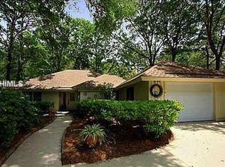 11 Cottonwood Ln, Hilton Head Island, SC 29926