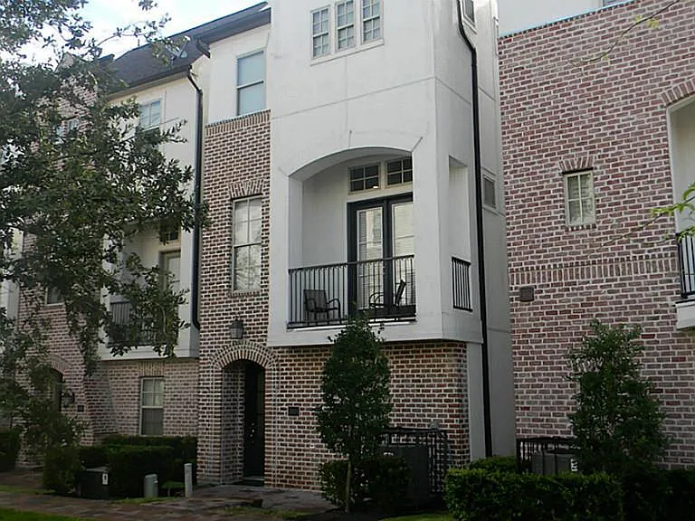 2021 Fannin Sta — Photo 1