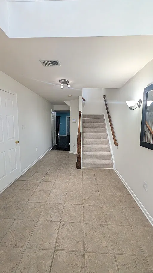 3 bed, 1752 sqft, $2,700 — Photo 3
