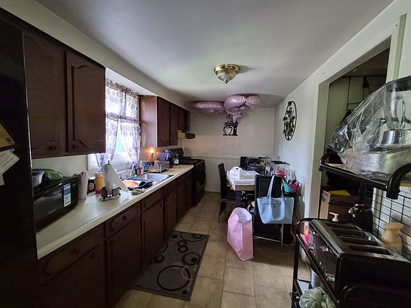 4th image of 337 Hammond St