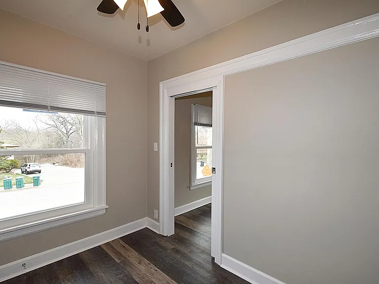 359 W Saint Charles Rd #B — Photo 7