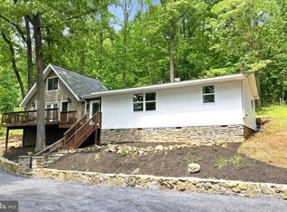 557 Golden Russet Dr, Linden, VA 22642