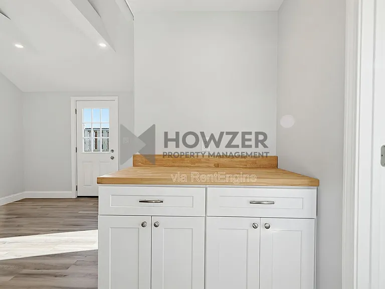 35 Riverside Dr #2R — Photo 9