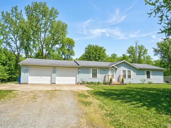 11061 Main Rd, Fenton, MI 48430