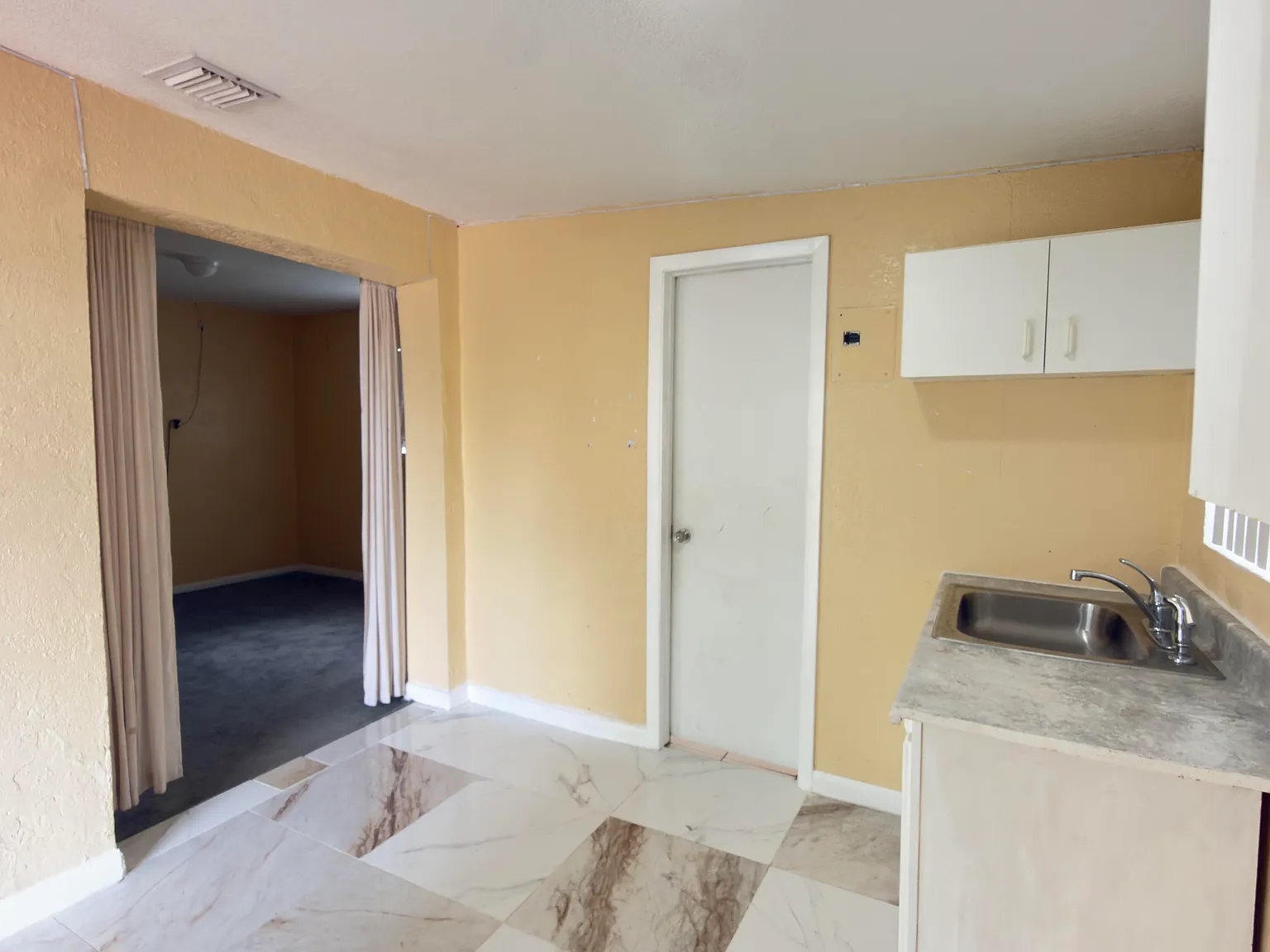 1 bed, $375 — Photo 3