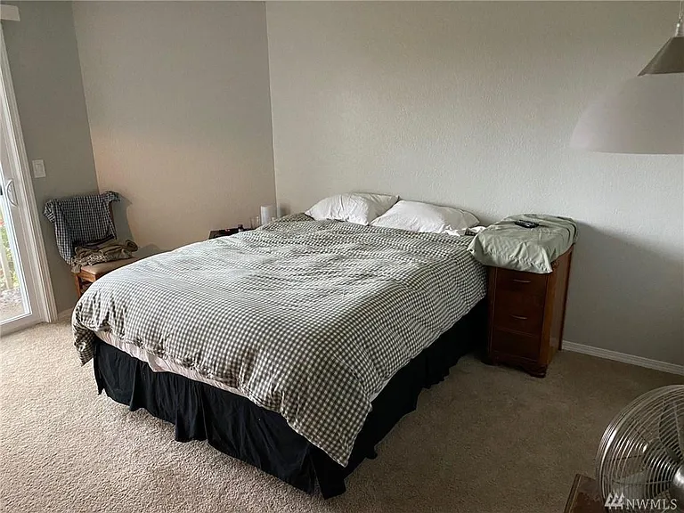 332 SE Donnelly Ln — Photo 7