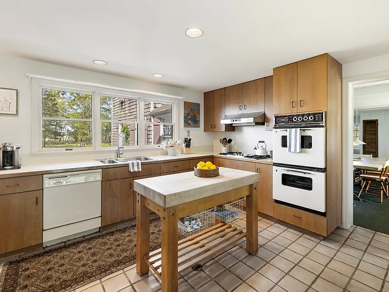 245 Old Stone Hwy — Photo 21