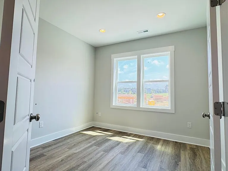 2116 Big Falls Dr — Photo 11