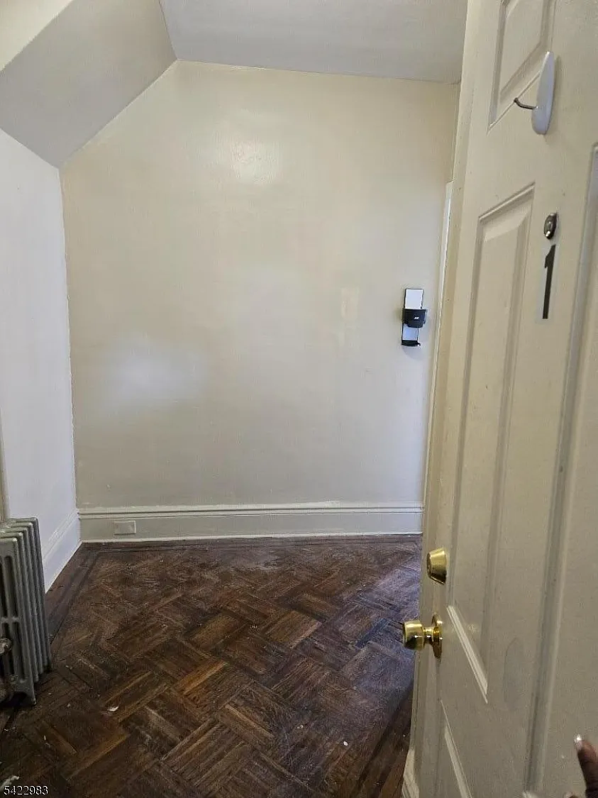 3 bed, 1.0 bath, $2,300 — Photo 2