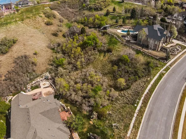 367 E Hidden Lake Dr, Bountiful, UT 84010