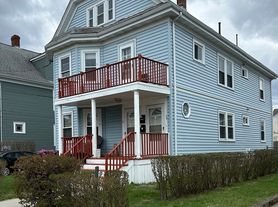 41 Flynt St, Quincy, MA