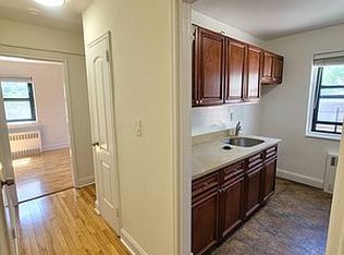 218-33 Hillside Ave #3, Queens Village, NY 11427