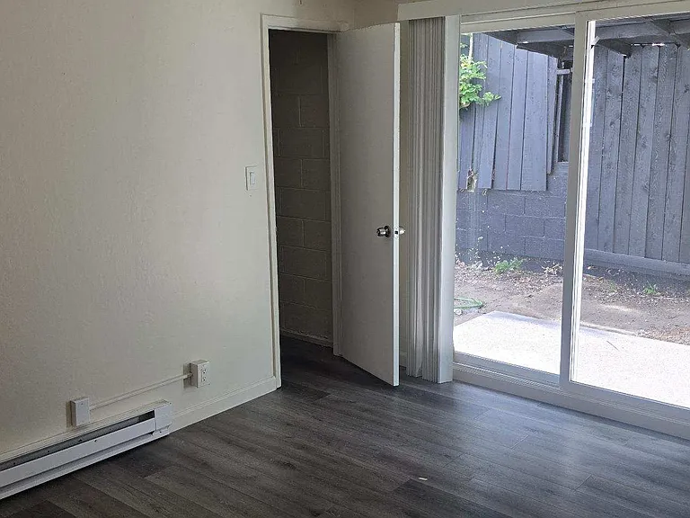1405 Stardust St #4 — Photo 5
