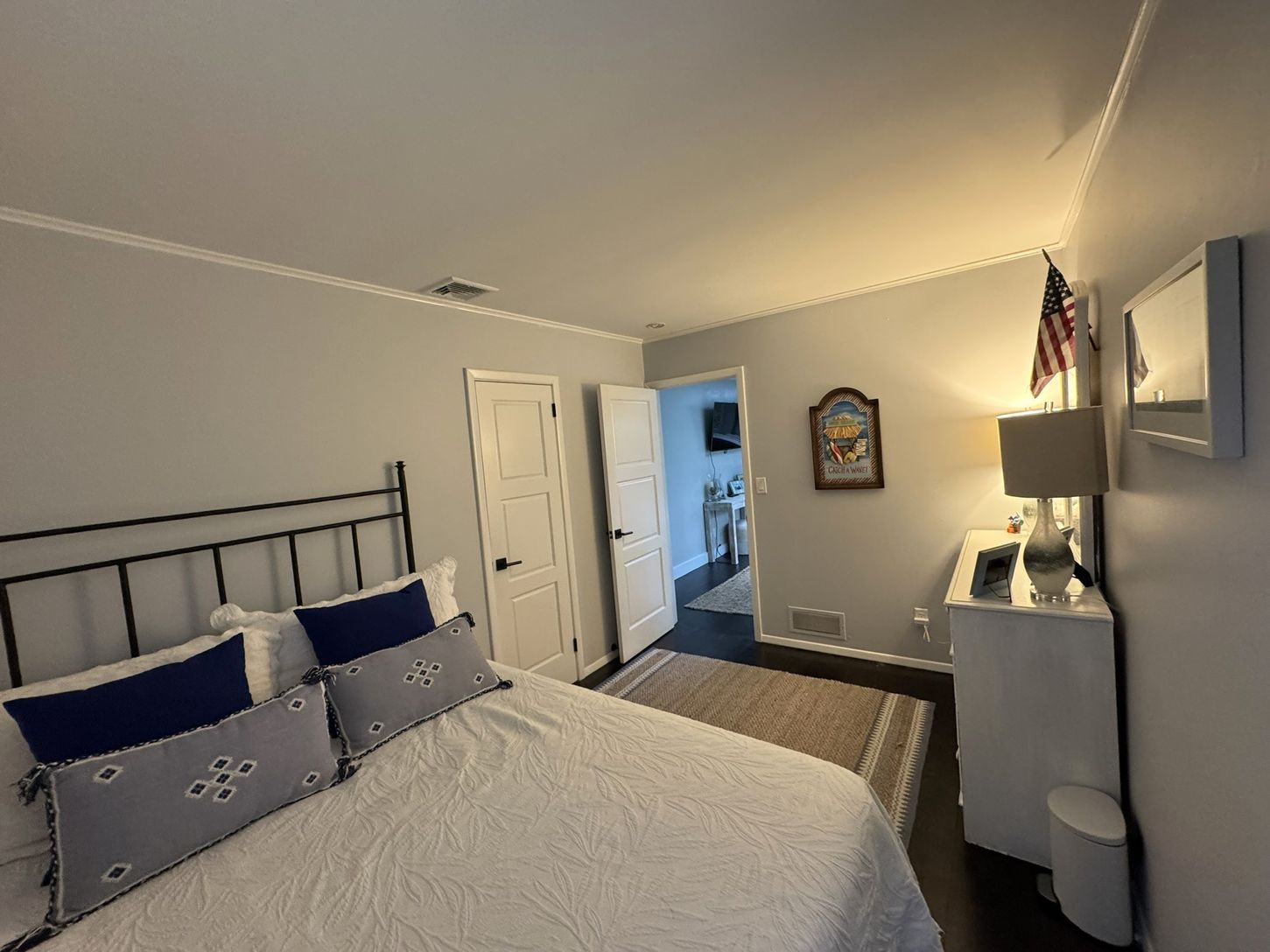  Queen guest room #2