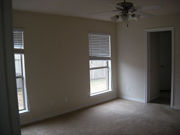 5th image of 11260 Westwood Ave