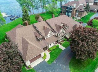 2219 Sunrise Dr, Appleton, WI 54914