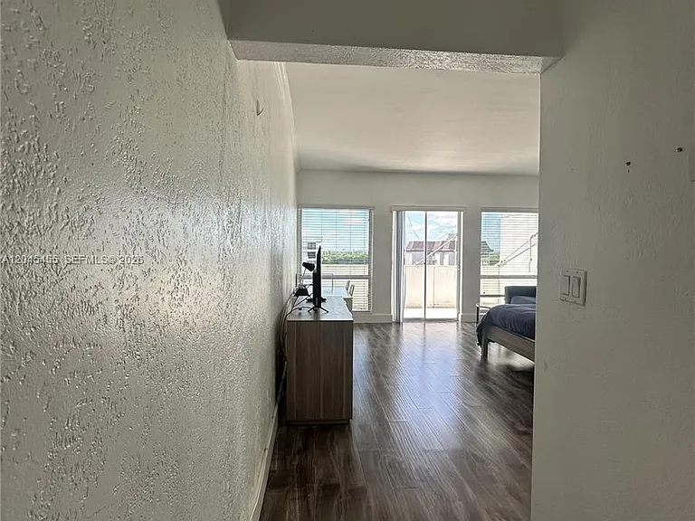700 Biltmore Way #1216 — Photo 5