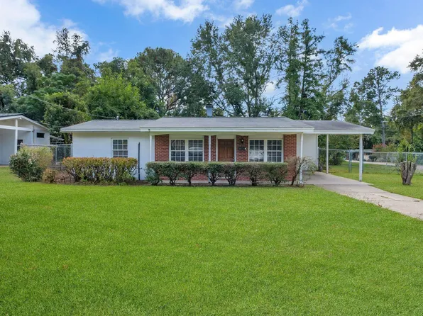 1737 Atkamire Dr, Tallahassee, FL 32304