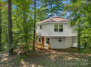 595 Bear Pen Holw, Brevard, NC 28712