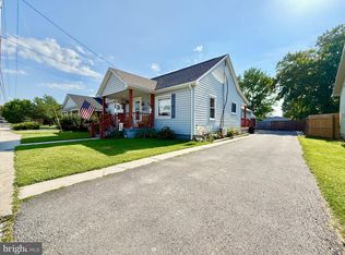 22 Mountain View St, Petersburg, WV 26847