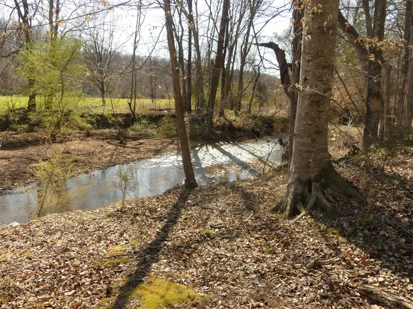 5017 Highway 412 W, Linden, TN 37096