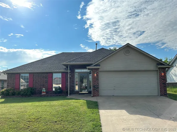 2108 S Javine Ave, Skiatook, OK 74070