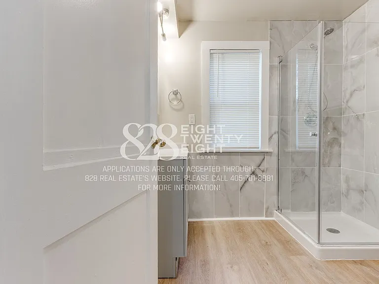 241 Emelyn St — Photo 22