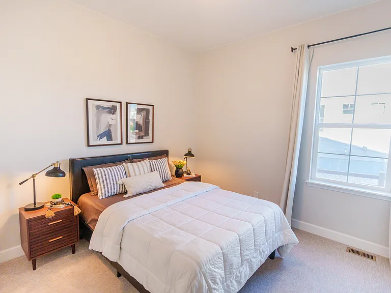 3208 Carabiner St — Photo 10