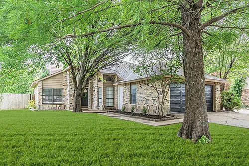 5203 Sutton Ct Photo 1