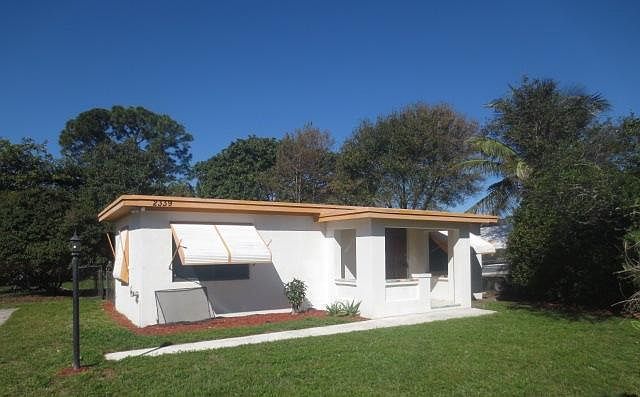 1st image of 2339 Sunset Dr