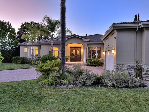 3rd image of 15867 Mina Way