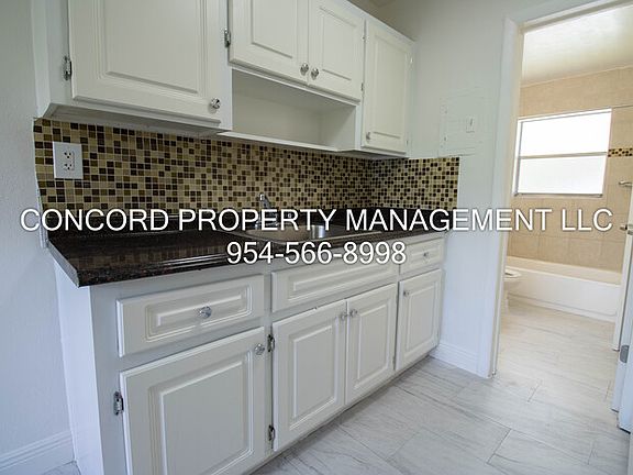 5th image of 400 SW 7th Ave #12