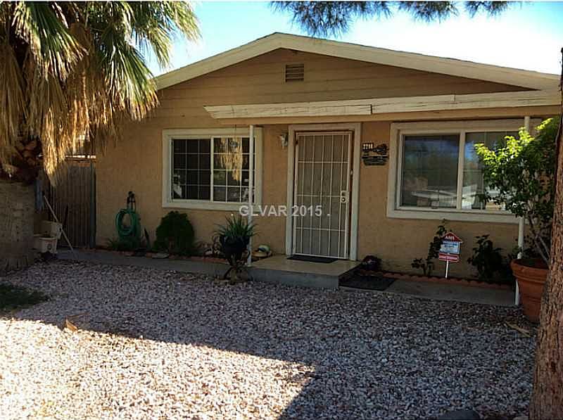 1st image of 2204 Ash Ave