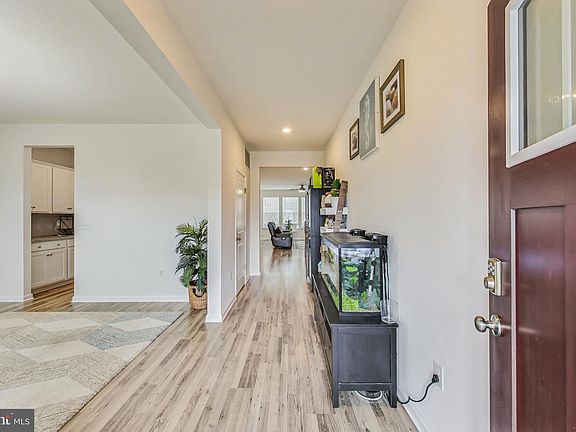 5th image of 8 Mossy Creek Ln
