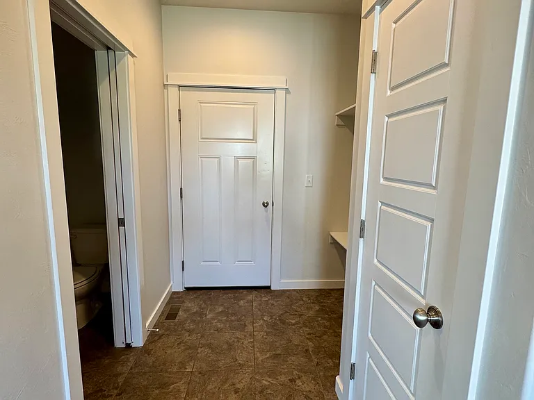 2927 Flurry Ln — Photo 8