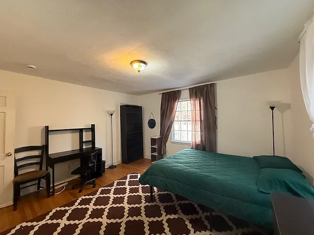 5 bed, $1,150 — Photo 3