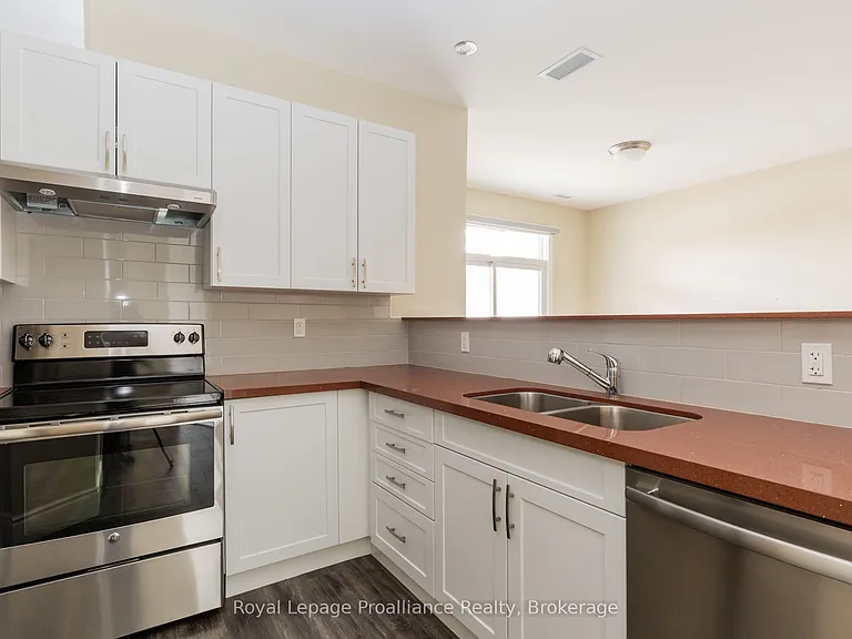 863 Abbey Ln #206 — Photo 8