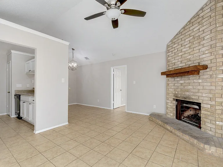 12207 Alderbrook Dr #A — Photo 6