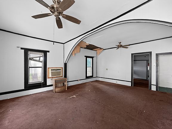 4th image of 406 E Willingham St