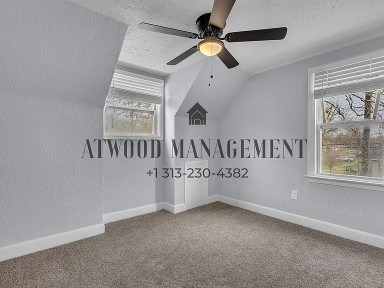 12950 Glastonbury Ave — Photo 9