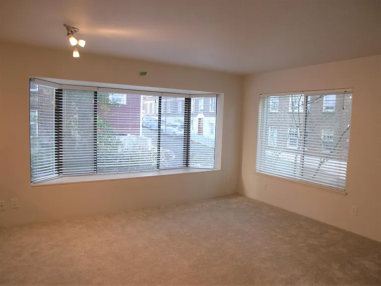211 Summit Ave E #215 — Photo 12