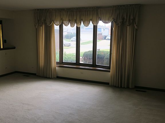 3rd image of 2233 Charmingfare Dr