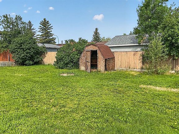 3rd image of 134 Ryerson Rd W