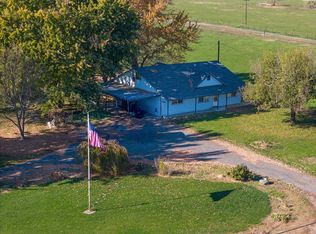 7802 S Wilgus Rd, Prosser, WA 99350