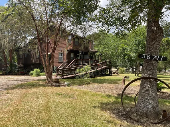 36711 Custer Rd, Wallis, TX 77485