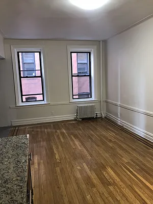 Rented by Silverstreet RE LLC | media 13